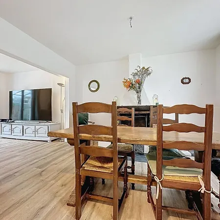 Large House Near Chantilly & Cdg Feriehus *